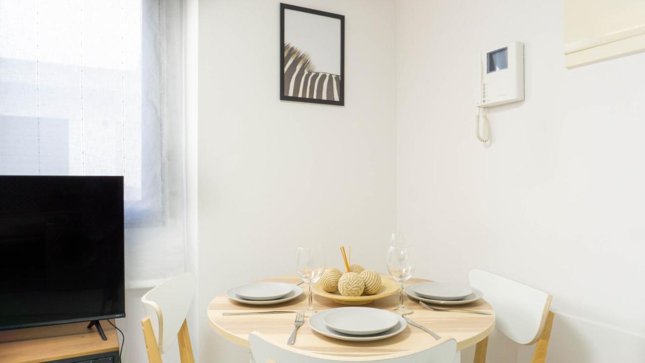 Apartment Dos Aceras Малага Экстерьер фото