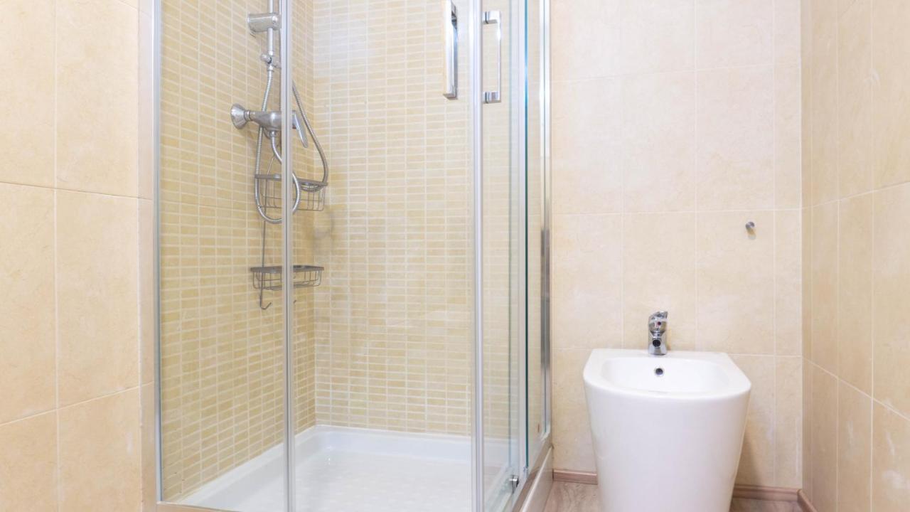 Apartment Dos Aceras Малага Экстерьер фото